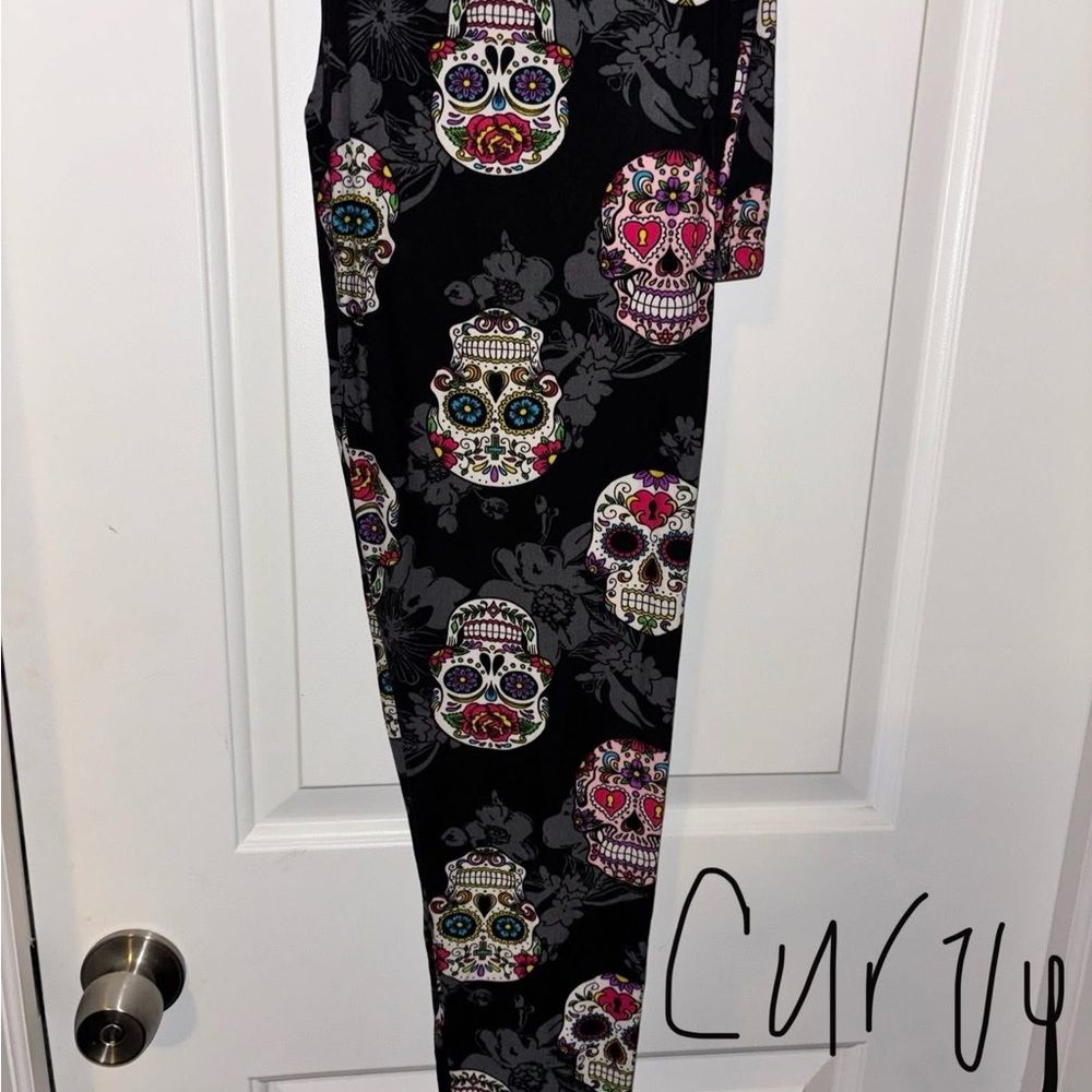 Black Leggings with Colorful Skull Print